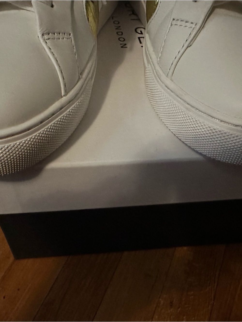 Kurt Geiger Love Lane White Leather with Multicolored Hearts Sneakers Size 8 - Picture 4 of 10